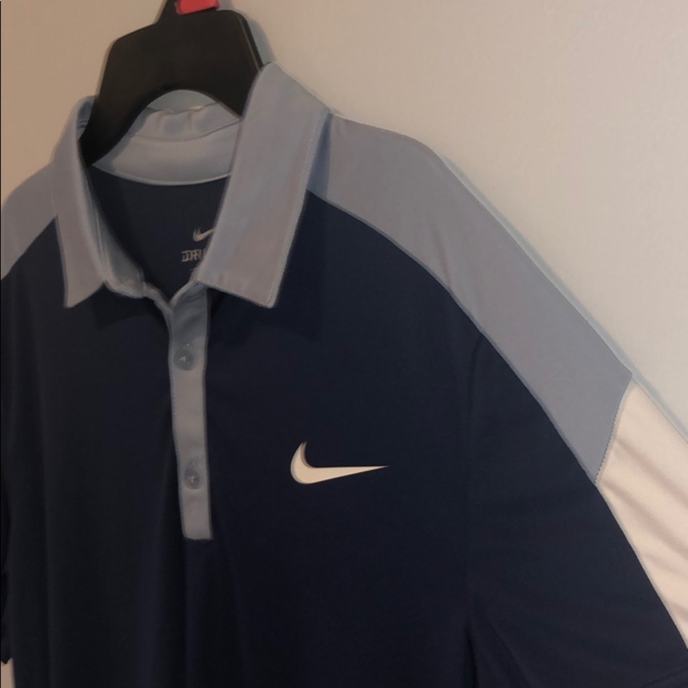 Gender neutral Nike golf polo 🤩